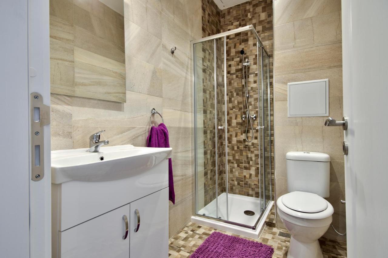 Cozy And Modern Valletta 1-Bedroom Room photo